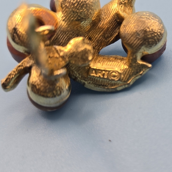 MCM Vintage ART Elegant Gold and Purple Cluster Earrings - Picture 2 of 2